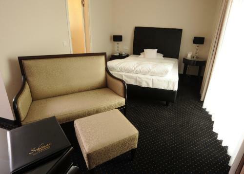 Hotel & Restaurant Sch�nau