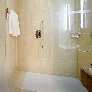 Lingfield Park Marriott Hotel & Country Club