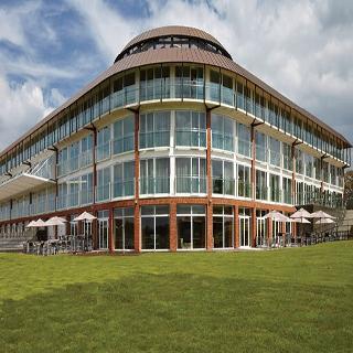 Lingfield Park Marriott Hotel & Country Club