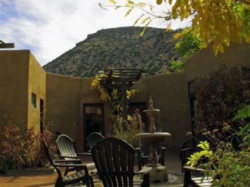 Posada Abiquiu Inn