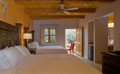 Posada Abiquiu Inn