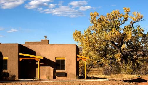 Posada Abiquiu Inn