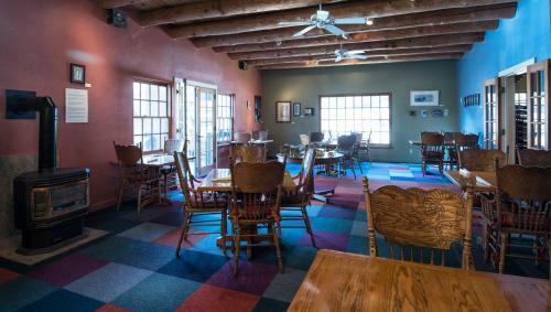 Posada Abiquiu Inn