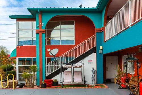 Motel Sandia Peak Inn
