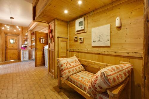 Hotel Logis Le Pont De Champ