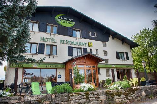 Hotel Logis Le Pont De Champ