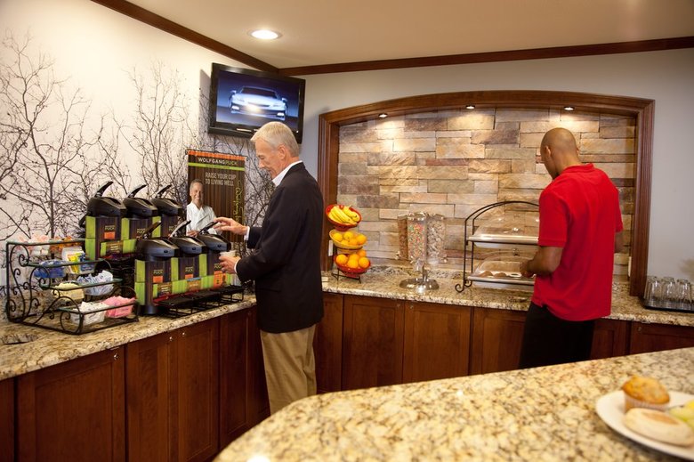 Hotel Staybridge Suites West Edmonton