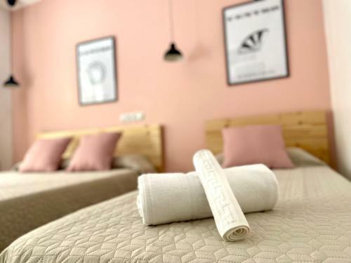 Hostal Opera Rooms