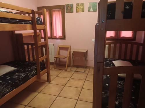 Albergue de Ca�n "el Diablo de La Pe�a"
