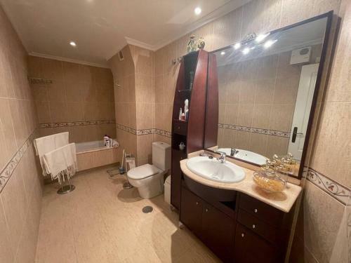 Apartamento Piso Vacacional Con Terraza Panor�mica A La R�a.