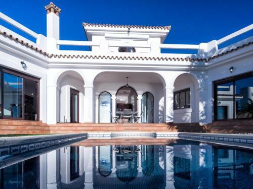Ref 4 Casa Blanca