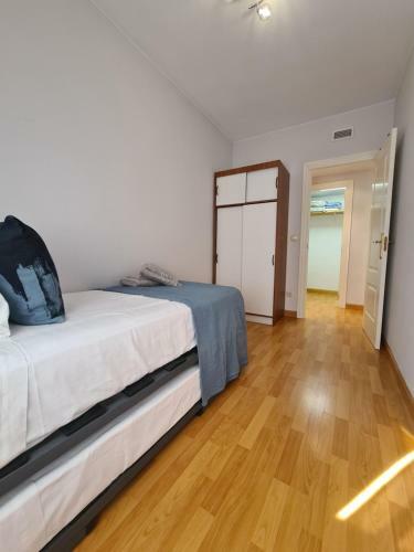Apartamento Dos Torres Edificio De Los Arcos 3 - Plaza De Parking Incluida
