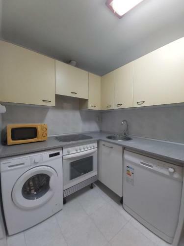 Apartamento C�ntrico "el Rub� Del Pilar"