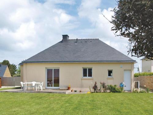 Holiday Home Landeda Uv-1612