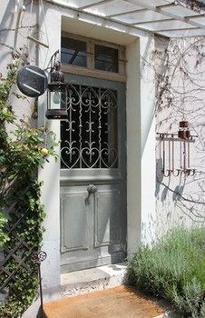 Hostal La Maison De Famille