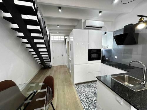 A H Rentals Van Gogh Apartamento