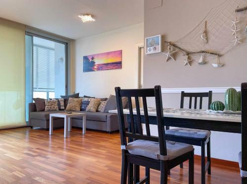 Apartamento Parking Terraza Soleada Netflix Equipado Hostem