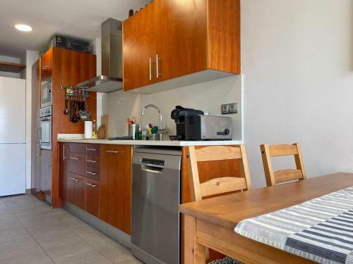 Apartamento Parking Terraza Soleada Netflix Equipado Hostem