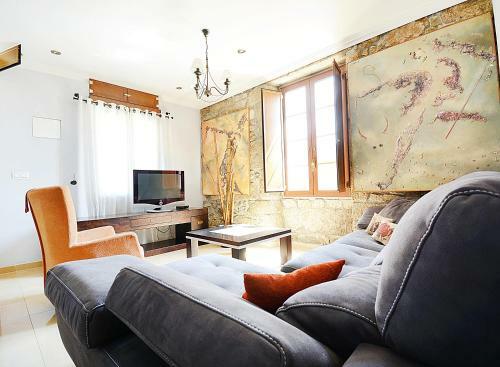 Casa Con Precioso Jard�n En Vilanova de Arousa