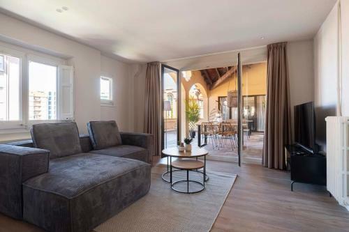 Idyllic Apartment In Vic Center