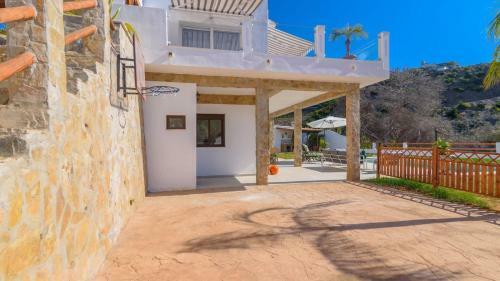 Villa Isabel V�lez-m�laga By Ruralidays