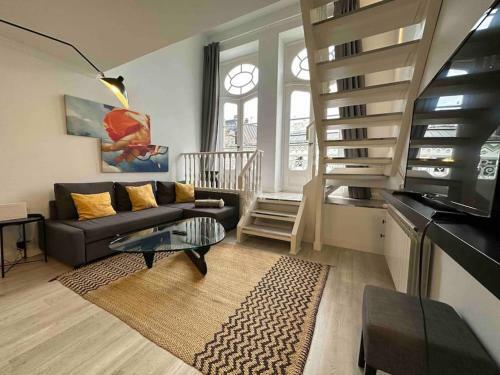 Apartamento En Un Edificio Se�orial: D�plex Totalmente Nuevo.