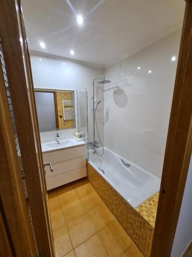 Apartamento Calle Areal Muy C�ntrico