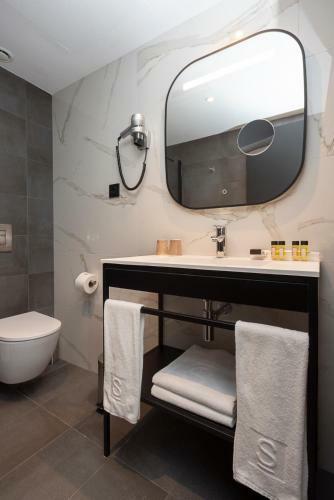 Hotel Sercotel Plana Suites
