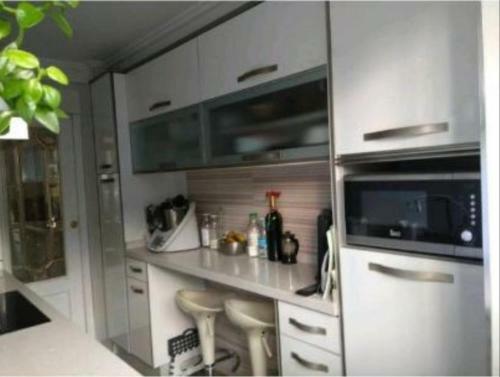 Comoda Y Moderna Habitacion Doble