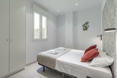 Chic & Comfortable Apartment, Private Terrace