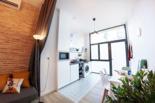 C - Noguera Apartments - Arts And Sciencies
