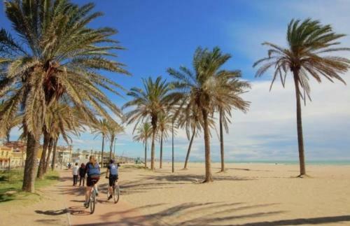 Apartamento Primera Linea Playa Patacona, Valencia