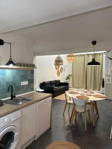 Alex- Duplex Apartment- City