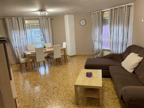 Precioso Apartamento Junto Al Centro Con Garaje