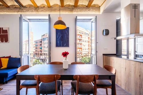 Well Lit And Creatively Designed Apartment