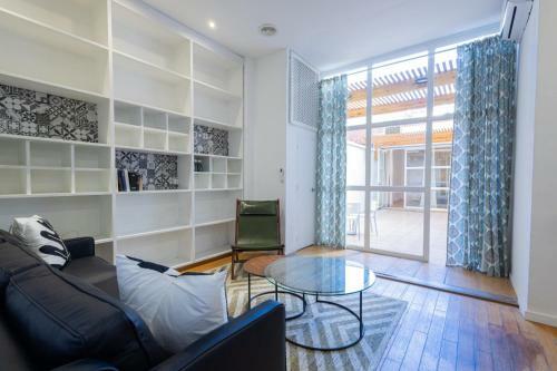 Florit Flats - The Vella Apartment