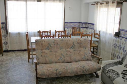 Apartamento Vacansis,com Bajo A Un Paso Del Mar