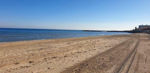 Apartamento Vacansis,com Bajo A Un Paso Del Mar
