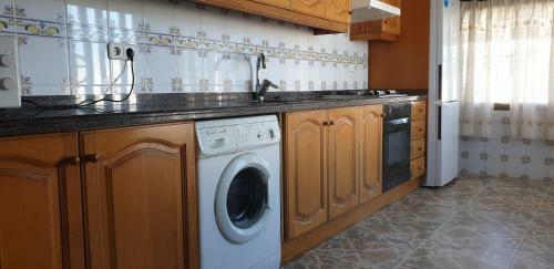 Apartamento Vacansis,com Bajo A Un Paso Del Mar