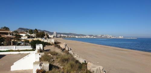 Apartamento Vacansis,com Bajo A Un Paso Del Mar