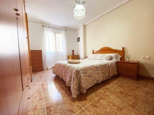 Rooms In Valencia Great Location In Shared Apartment