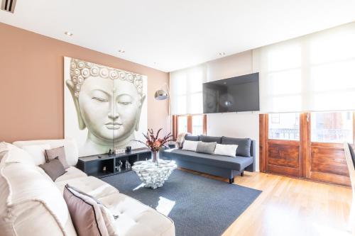 Central Market Lux Apartment