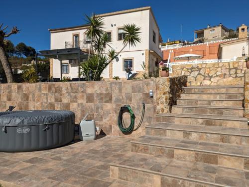 Chalet Con Piscina, Barbacoa Y Jacuzzi En Valencia