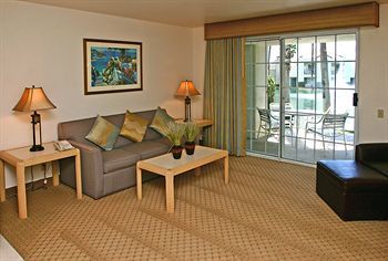 Hotel Desert Breezes Resort