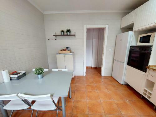Chalet R�stico Con Piscina Y Barbacoa, Valencia