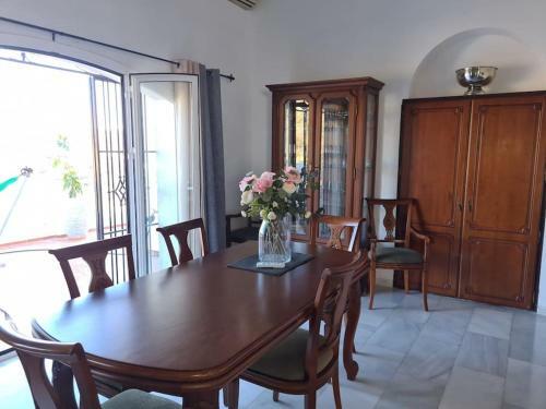 Fantastisk 10+5b�dds Villa I Torrox/nerja -spanien