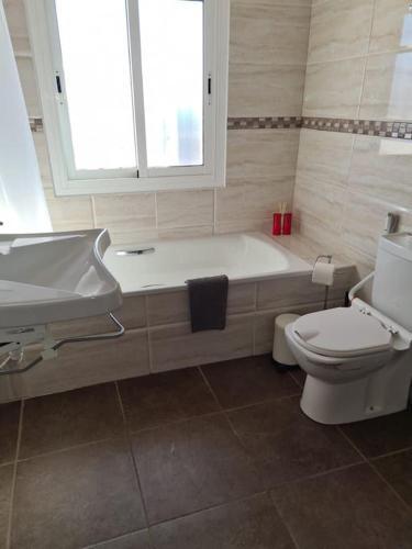 Fantastisk 10+5b�dds Villa I Torrox/nerja -spanien