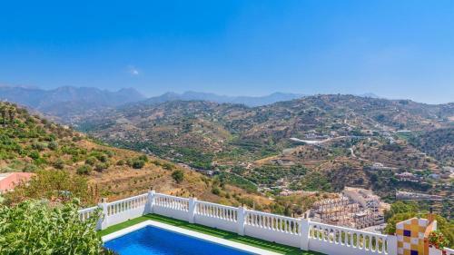 Villa Luc�a De Torrox By Ruralidays