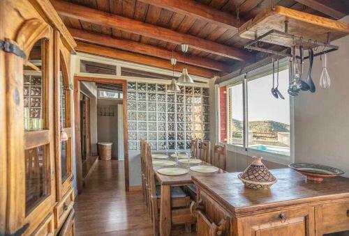 La Casa Roja Torrox 6 Hu�spedes Y Piscina Privada