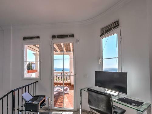 Amazing Villa With Magical View And Pool In Nerja